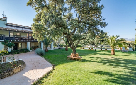 Lower level offers 2 bedrooms and multipurpose room