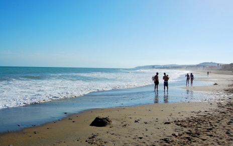 It takes less than 25 minutes to drive to this beach