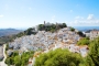 Casares está a menos de 2 km 