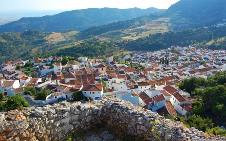 Pueblo de Gaucín visto desde el castillo de la colina