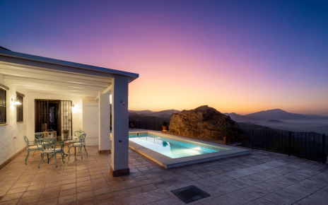 Spectacular sunrise from this holiday villa