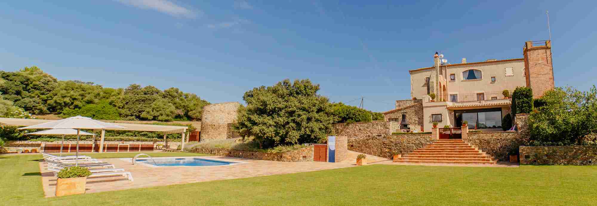 Exceptional, luxurious retreat for large families or events in Costa Brava