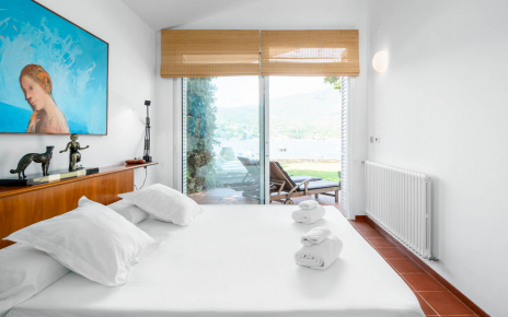 Habitación en planta baja con salida a jardines