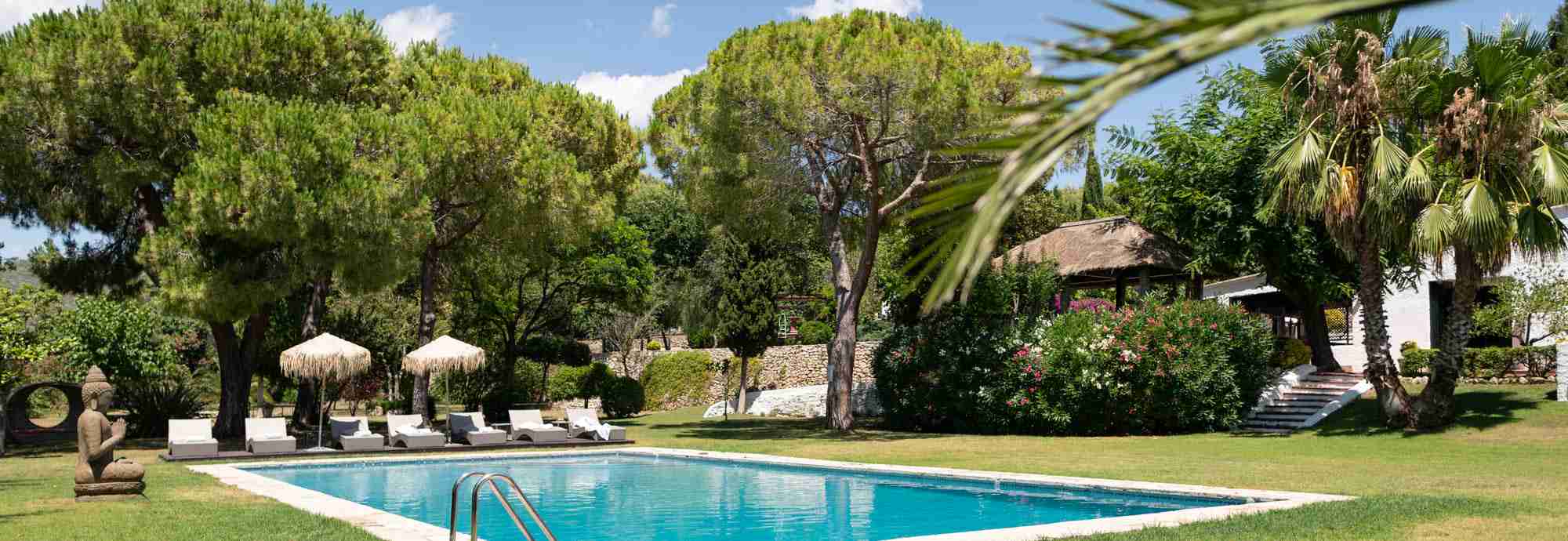 Preciosa finca a 10 mins de la playa con piscina enorme para 18 personas