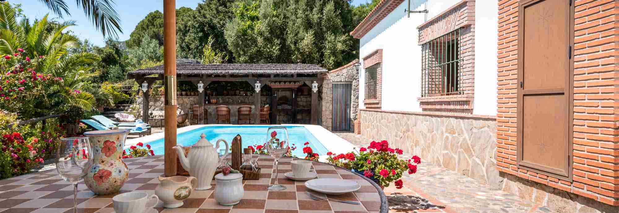 Cortijo tradicional andaluz en precioso enclave con vistas sobre el Mediterráneo