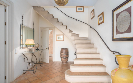 Escaleras a primera panta (sin barandilla)