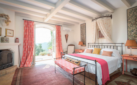 Habitación principal con baño en suite