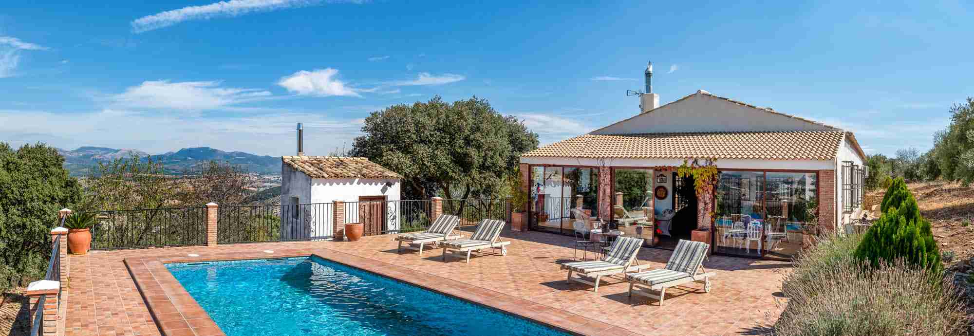 Private villa on one floor surrounded by glorious Andalusian landscape