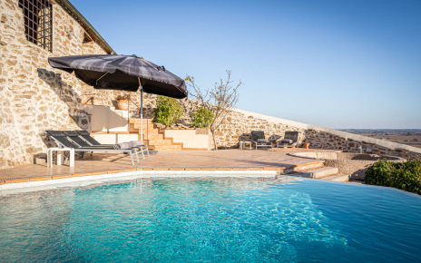 Pool with terraces and total privacy
