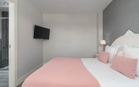 Habitación con vestidor