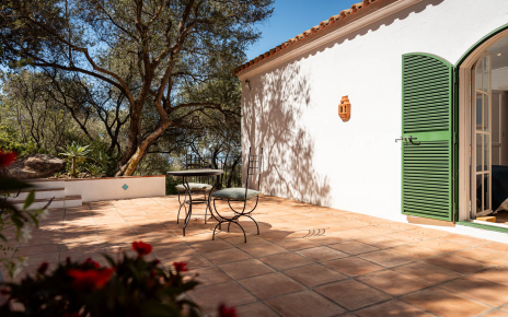 Bedroom on first floor with terrace