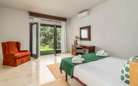 Bedrooms with doors opening to gardens