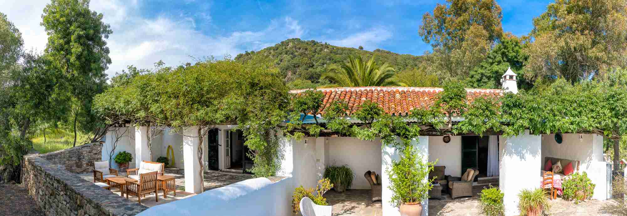 A farmhouse in traditional Andalusian style great for outdoor living