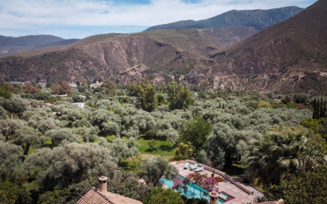 Private setting with views