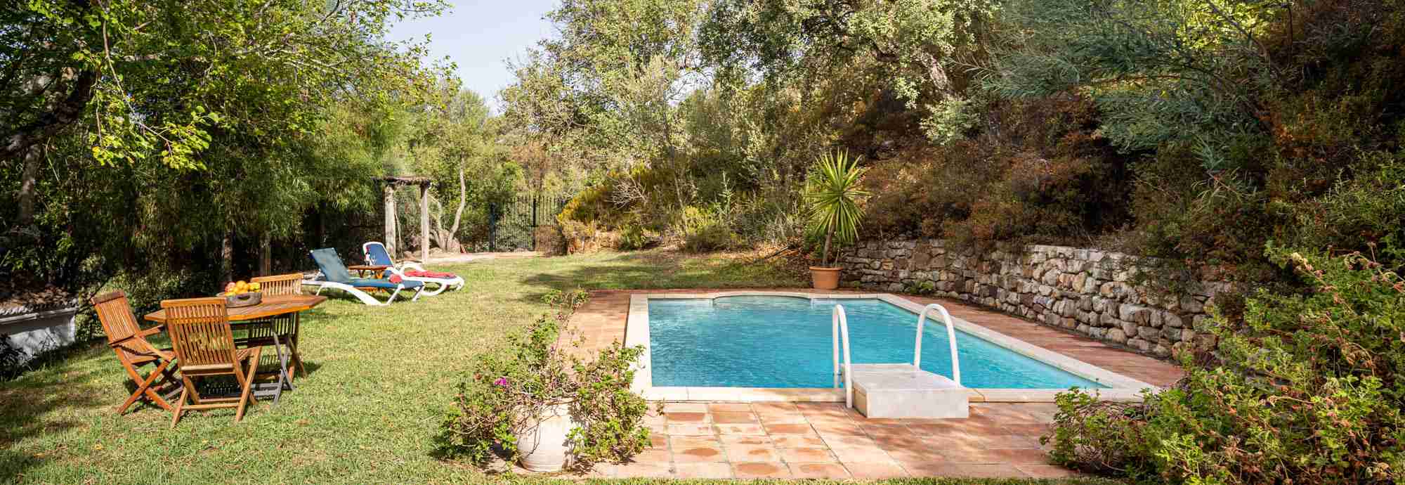A sweetly wrapped holiday retreat for two near Gaucin