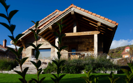 Private garden and lovely porch / terrace