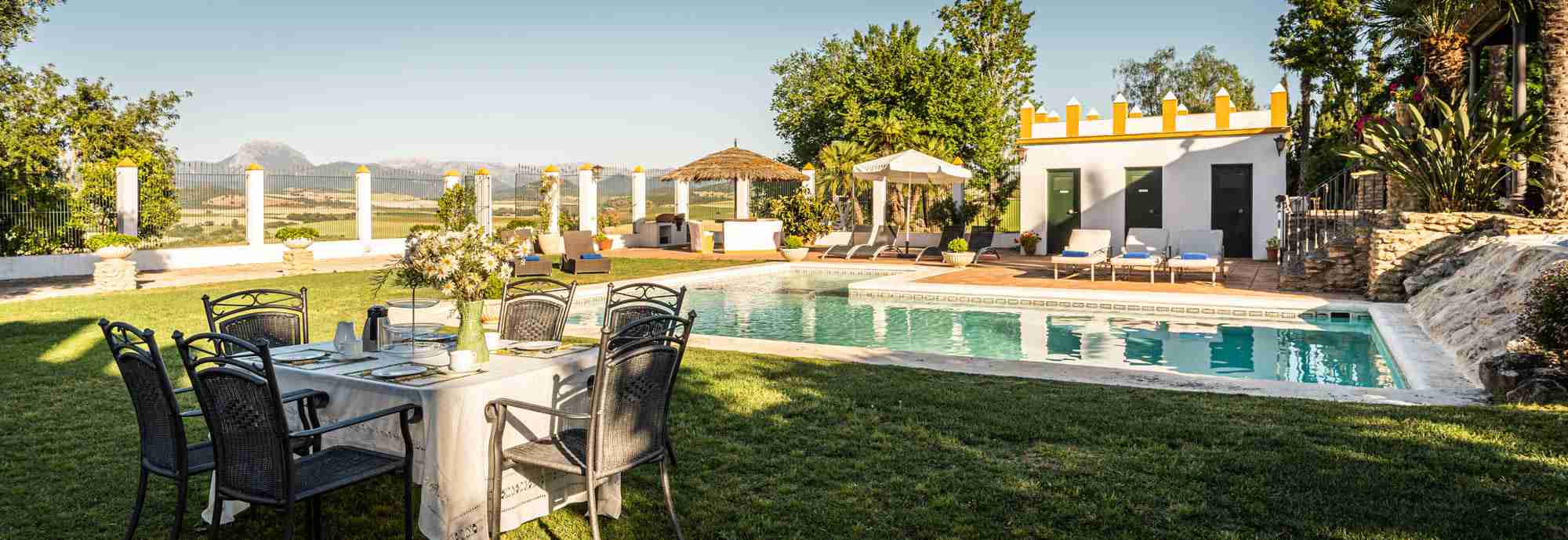 Traditional Andalusian finca with fantastic outdoor areas and amazing views