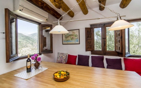 Indoor meals also enjoy views