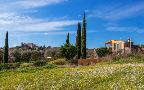 Your villa surrounded by unpoilt countryside a castle views