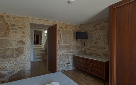 Al dormitorio 2 se accede desde salón