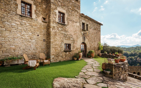 Accediendo a tu casa histórica desde la zona de parking
