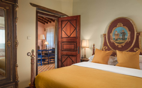 Camas antiguas con colchones de alta gama