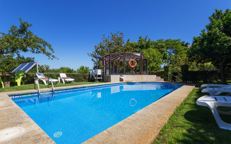 Piscina salada y privada