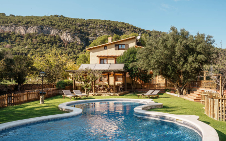 Your group villa in Catalonia