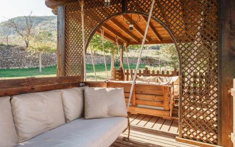 Pergola chill out with swings