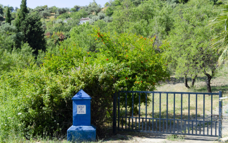 Private gate (not electric) to your stunning holiday retreat
