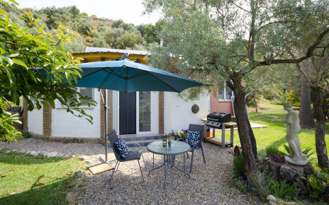 All one one floor: easy indoor and outdoor living