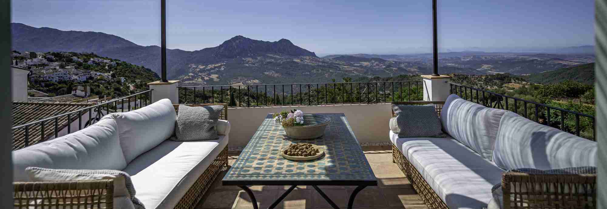 Elegante casa de pueblo con vistas excepcionales a Marruecos