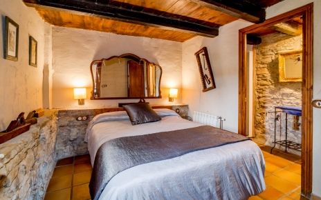 Habitación con cama doble