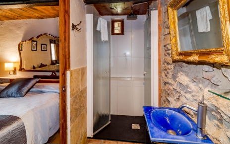 Baño privado con ducha 