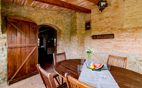 Porche por entrada principal