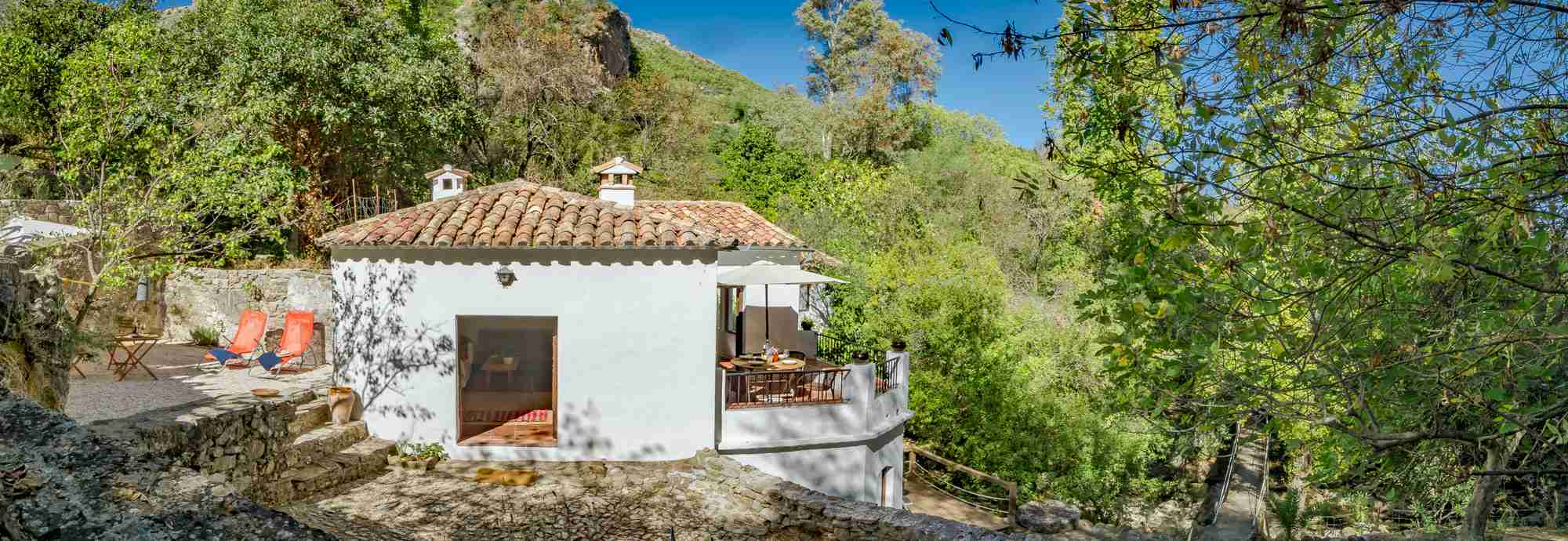 Self-catering rental accommodation in natural Grazalema setting