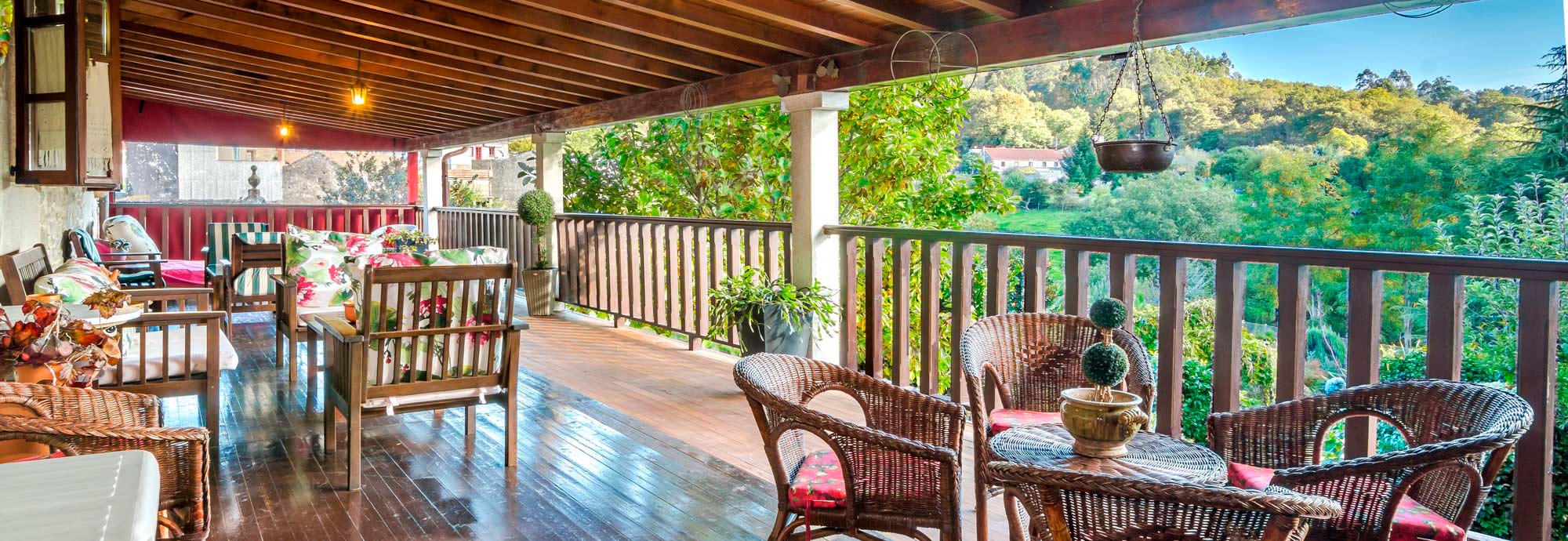 Large Holiday  Villas in Northern Spain with Wifi